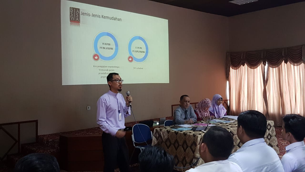 Taklimat yang disampaikan oleh Yang Mulia Syed Rozman bin Hj Syed Andul Rahim.jpeg