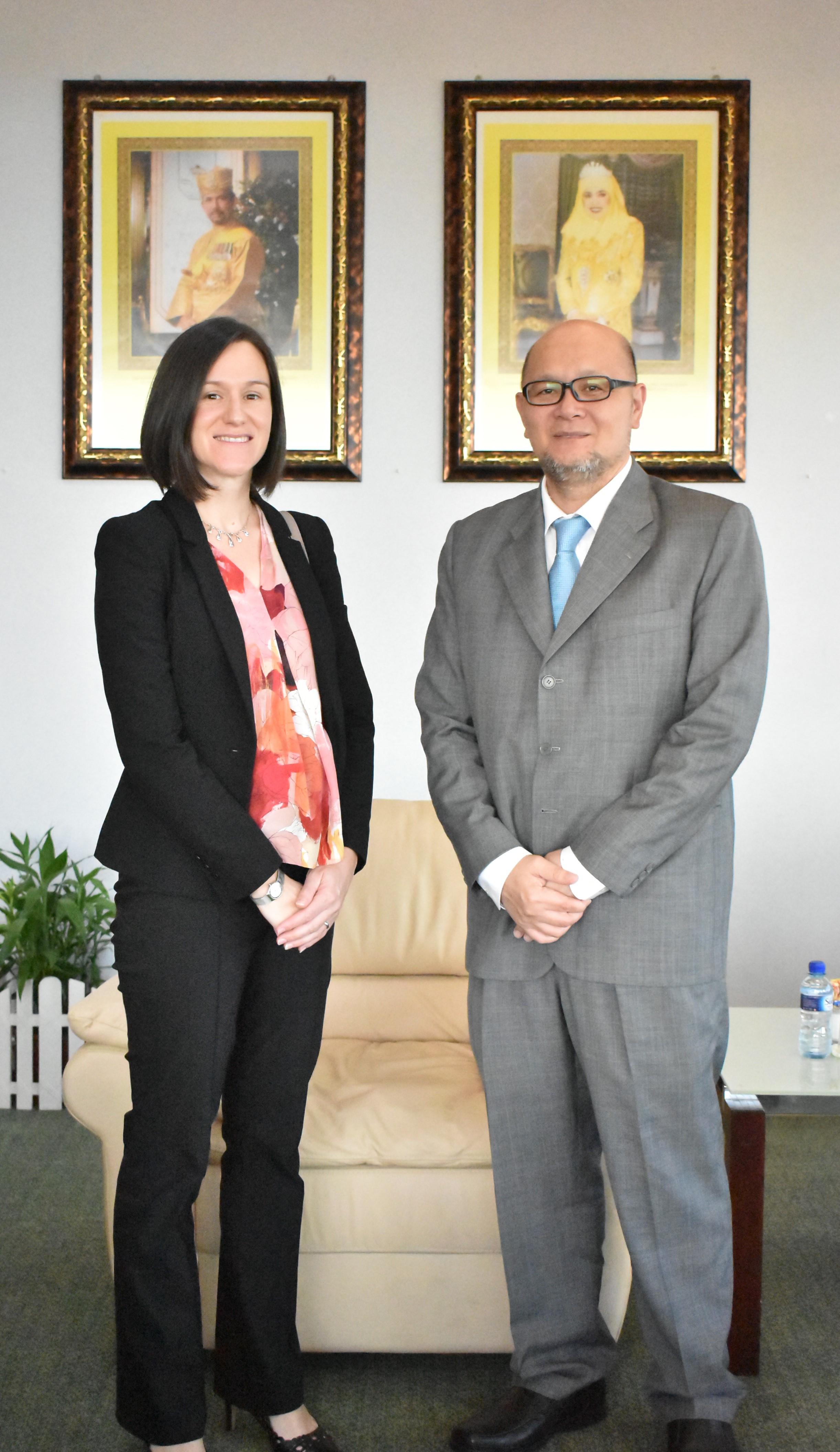 courtesy call from aussie.JPG