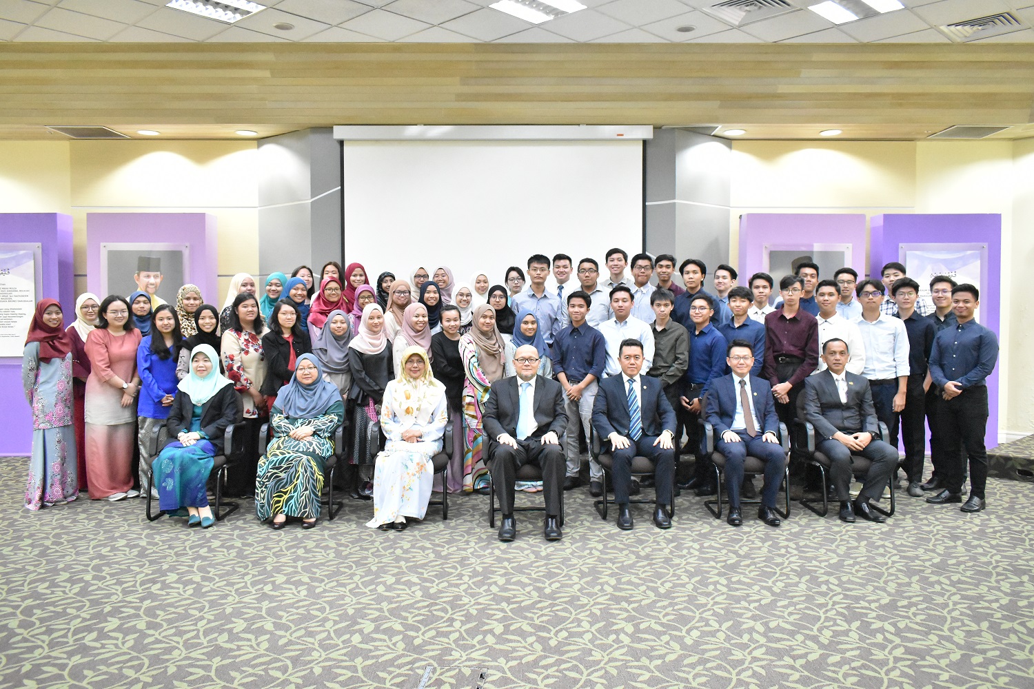 ramah mesra YB2.jpg